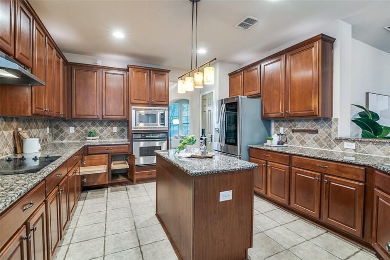1318 Coastal Drive, Garland TX 75043 - Photo 10