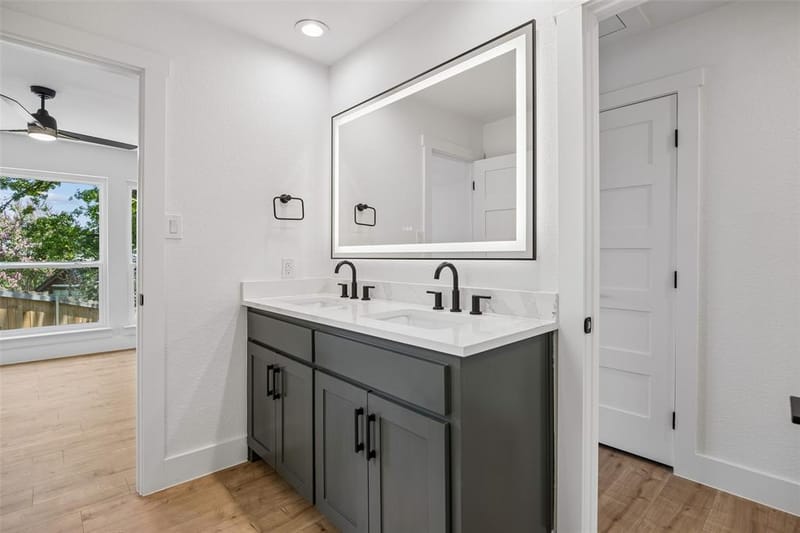 2401 Chimney Hill Drive, Arlington TX 76012 - Photo 27