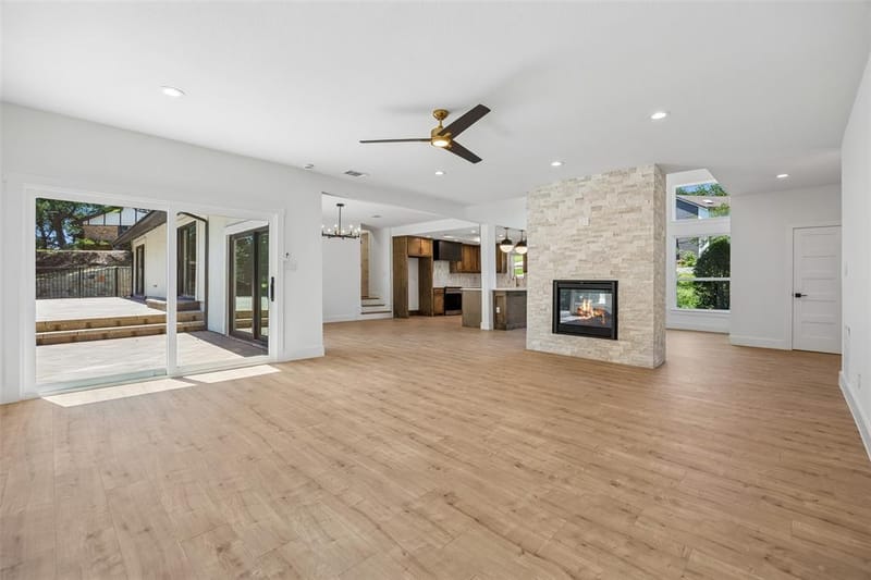 2401 Chimney Hill Drive, Arlington TX 76012 - Photo 12