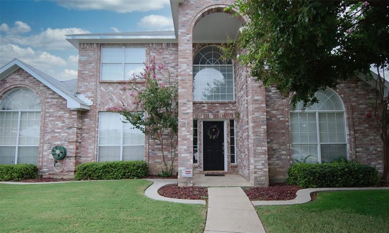 1685 Shannon Drive, Lewisville TX 75077 - Photo 2