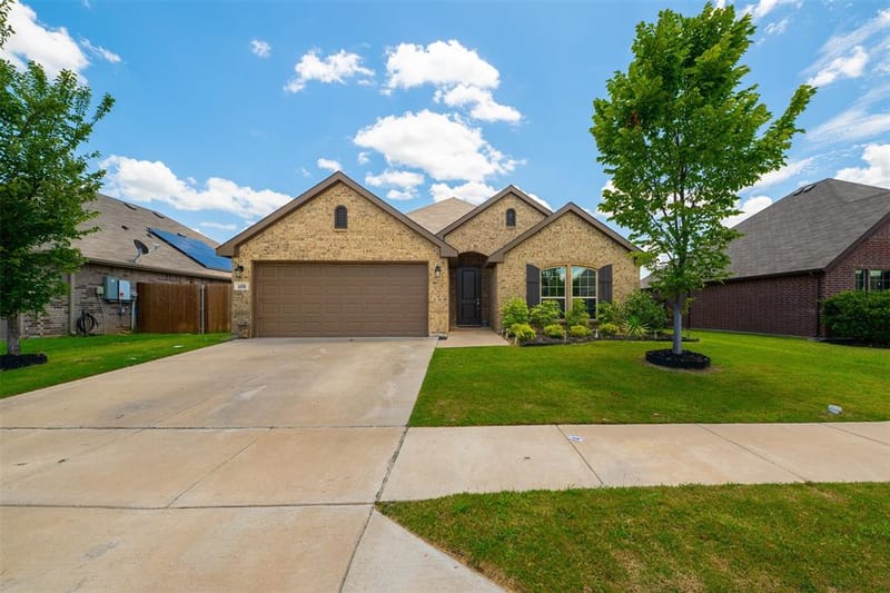 105 Cheryl Drive, Keene TX 76059 - Photo 7