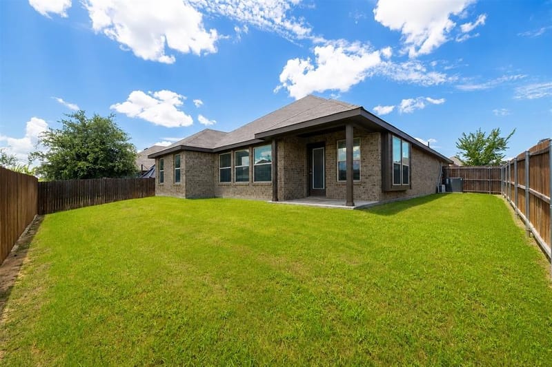 105 Cheryl Drive, Keene TX 76059 - Photo 30