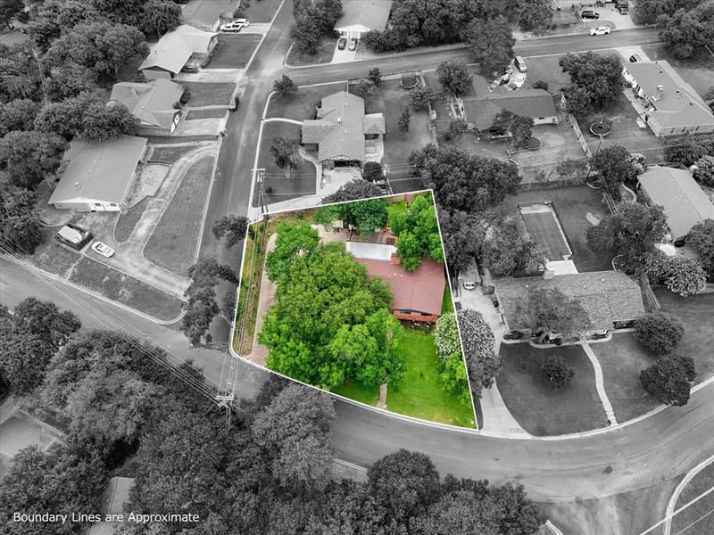 9700 Brookwood Circle, Woodway TX 76712 - Photo 7