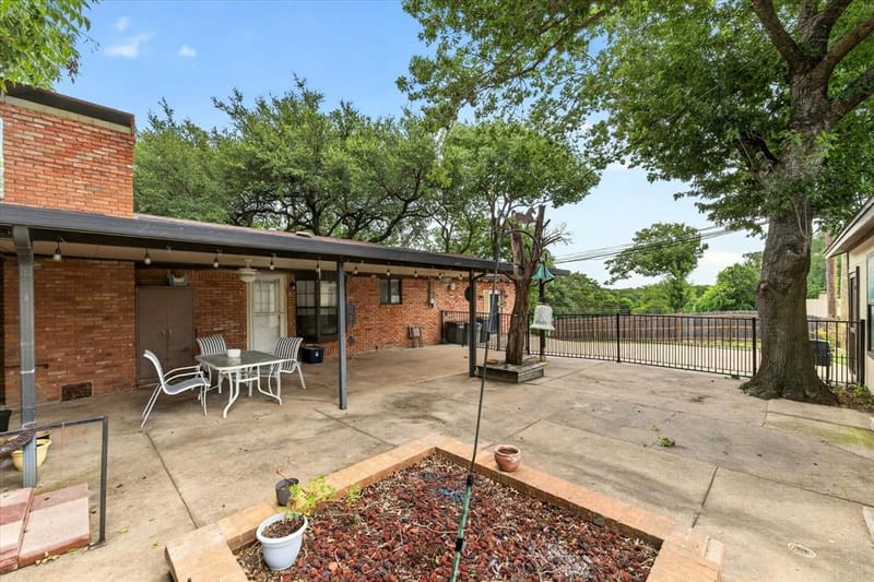 9700 Brookwood Circle, Woodway TX 76712 - Photo 34