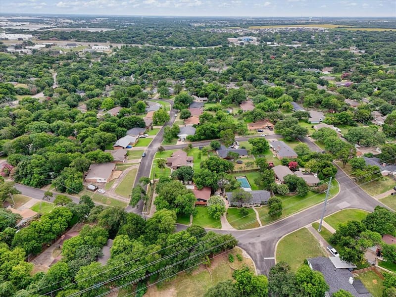 9700 Brookwood Circle, Woodway TX 76712 - Photo 40