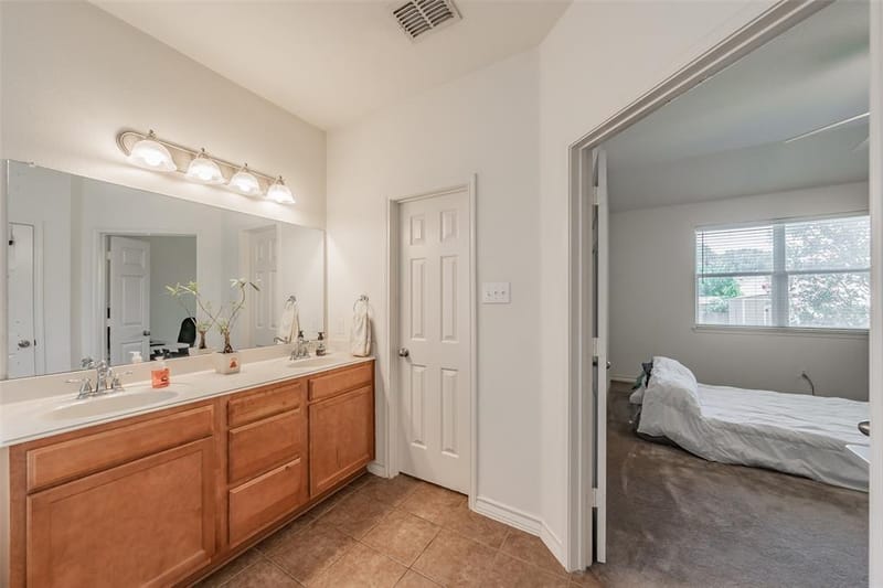 600 Beeman Drive, Arlington TX 76002 - Photo 17