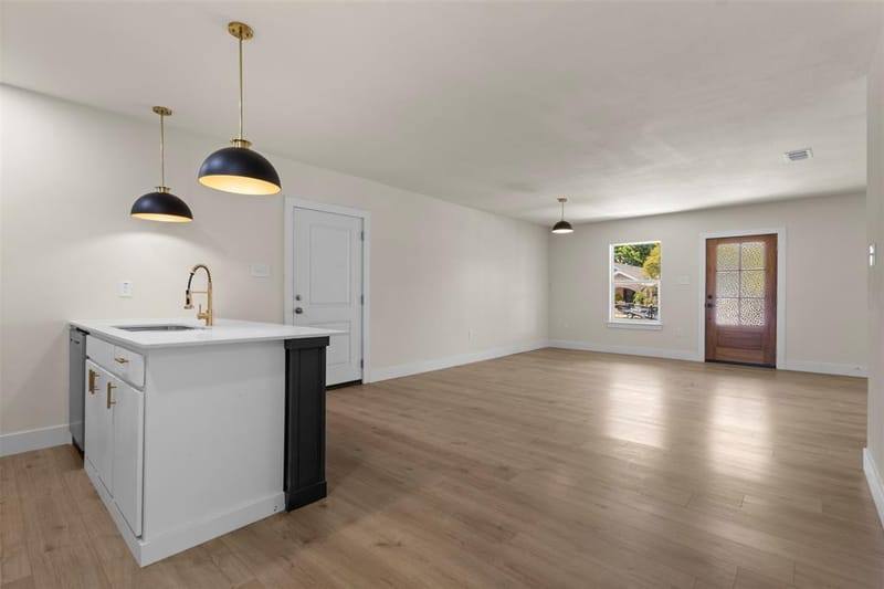 1104 S Brighton Avenue, Dallas TX 75208 - Photo 13