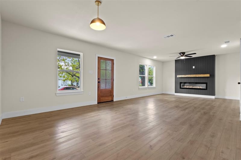 1104 S Brighton Avenue, Dallas TX 75208 - Photo 8