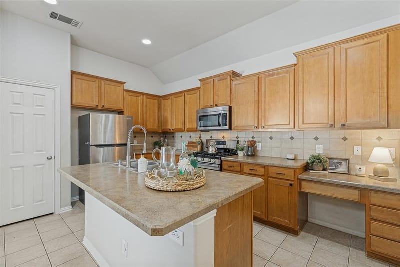 1020 Grey Fox Drive, Savannah TX 76227 - Photo 10