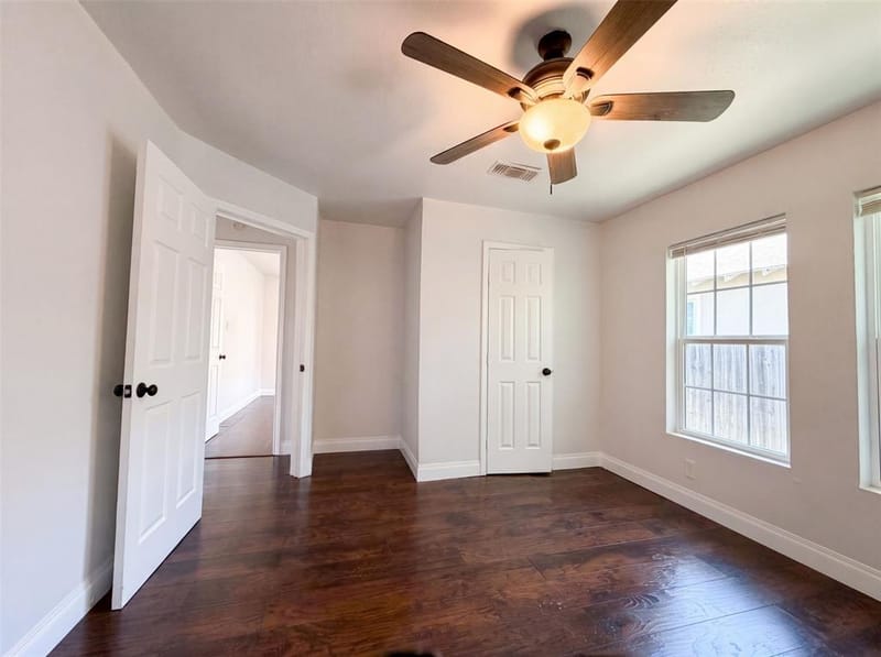2832 Avenue I, Fort Worth TX 76105 - Photo 13