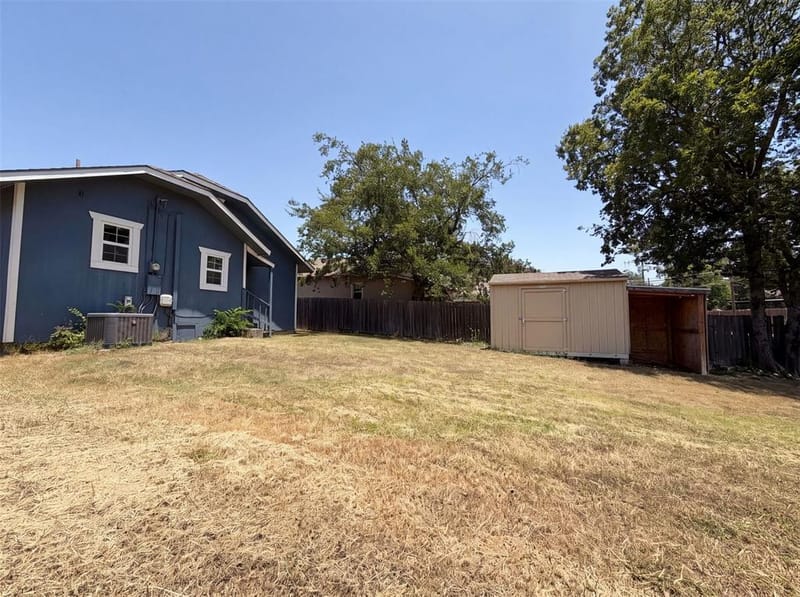 2832 Avenue I, Fort Worth TX 76105 - Photo 16