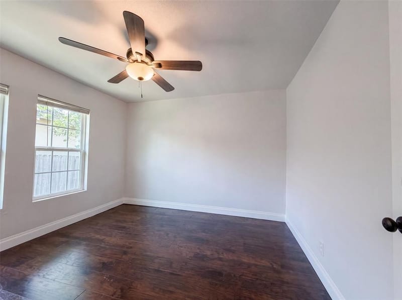 2832 Avenue I, Fort Worth TX 76105 - Photo 12