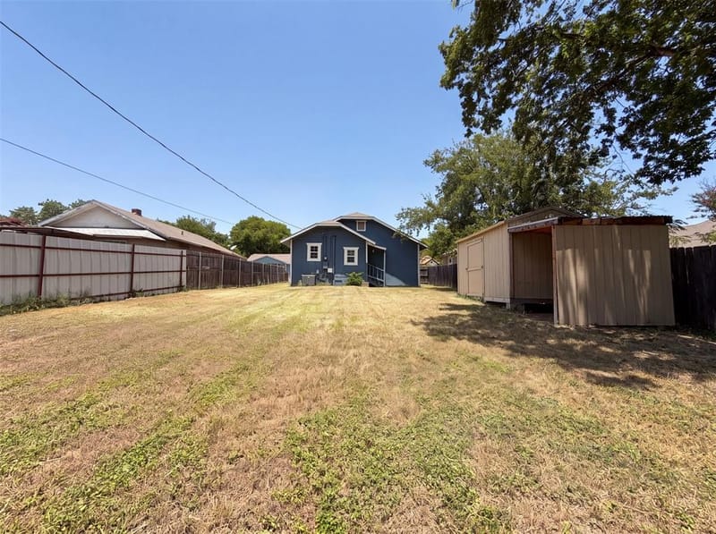 2832 Avenue I, Fort Worth TX 76105 - Photo 5