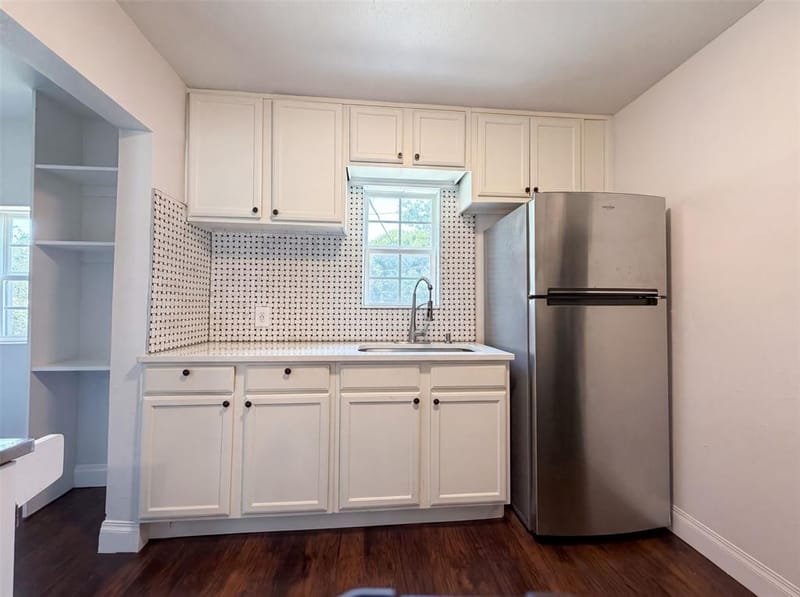 2832 Avenue I, Fort Worth TX 76105 - Photo 8