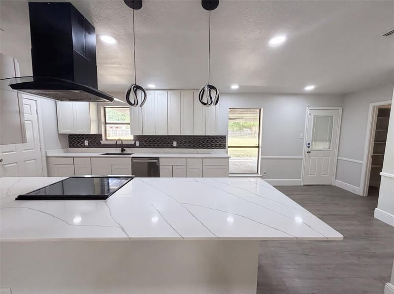 127 Jason Drive, Red Oak TX 75154 - Photo 2