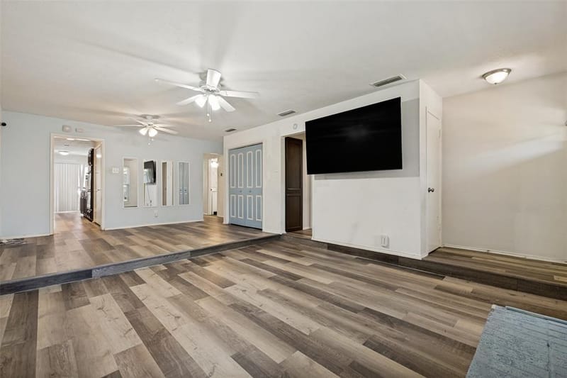 9650 Bryson Drive, Dallas TX 75238 - Photo 2