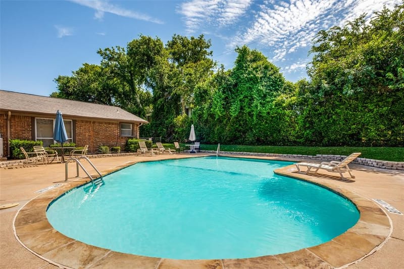 9650 Bryson Drive, Dallas TX 75238 - Photo 11