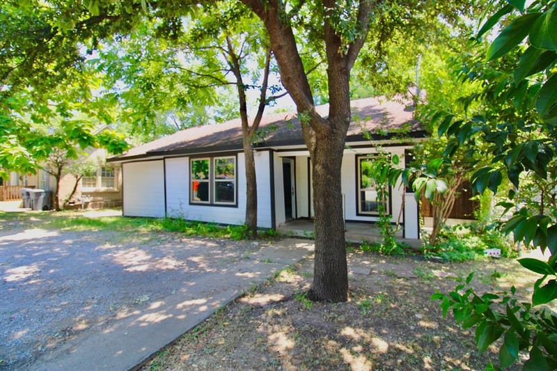 1206 S Edgefield Avenue, Dallas TX 75208 - Photo 2
