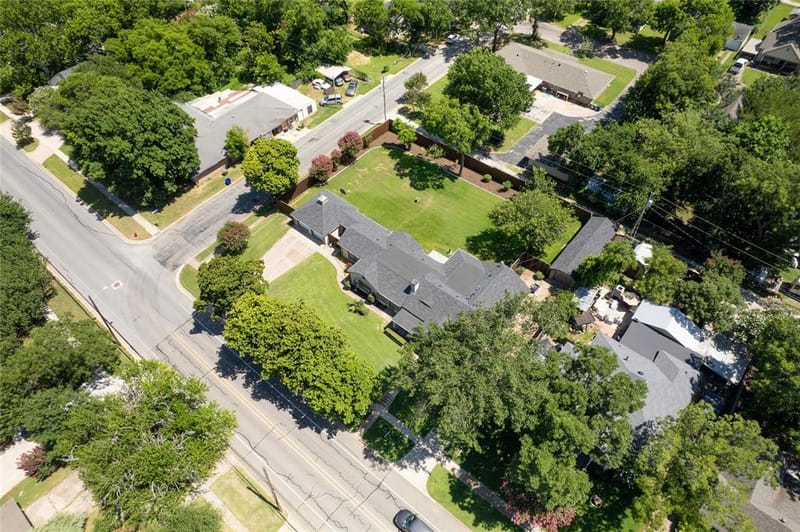 406 E Main Street, Whitesboro TX 76273 - Photo 6