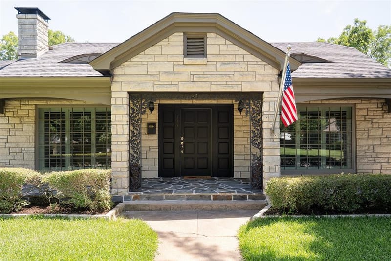 406 E Main Street, Whitesboro TX 76273 - Photo 3