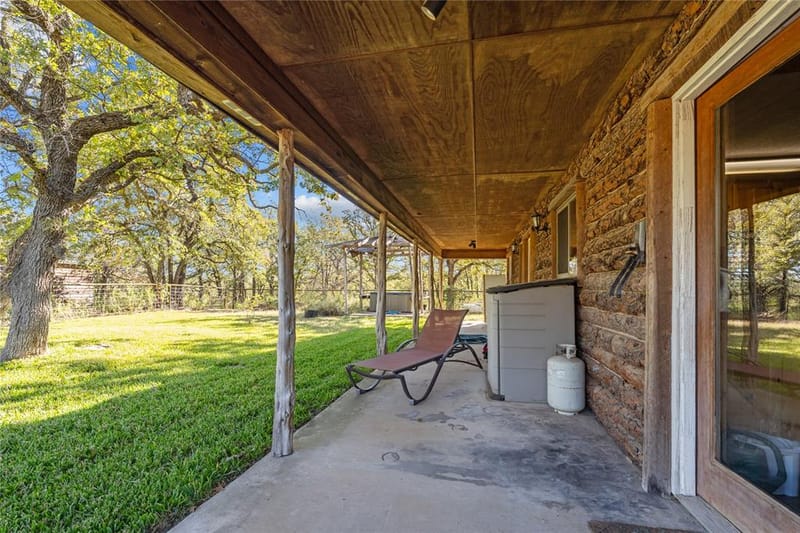 262 N Cheyenne Trail, Springtown TX 76082 - Photo 22
