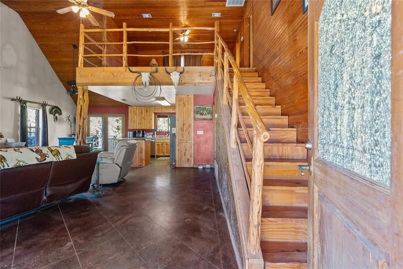 262 N Cheyenne Trail, Springtown TX 76082 - Photo 3