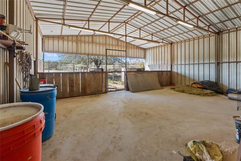 262 N Cheyenne Trail, Springtown TX 76082 - Photo 24