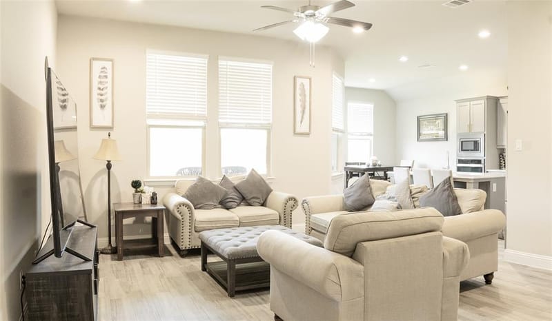 3608 Rolling Meadows Drive, Grand Prairie TX 76065 - Photo 3