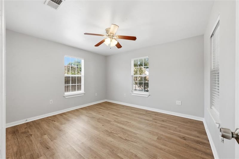 1143 Newport Avenue, Dallas TX 75224 - Photo 14