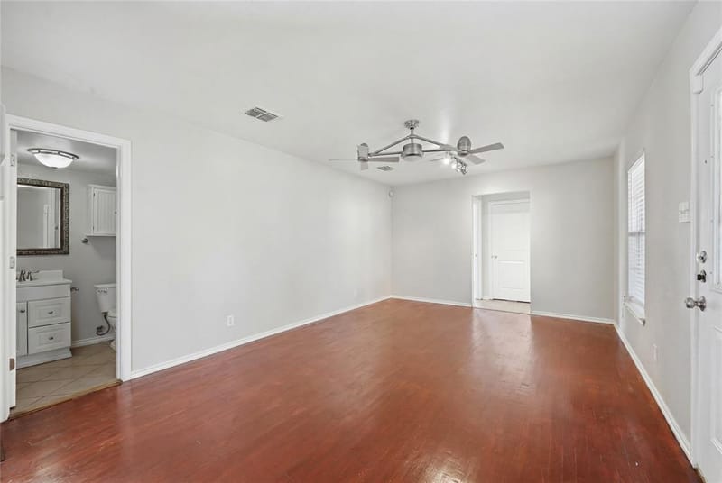1143 Newport Avenue, Dallas TX 75224 - Photo 8