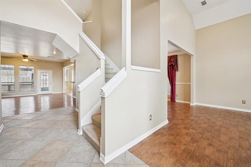 4519 Edge Creek Lane, Arlington TX 76017 - Photo 8