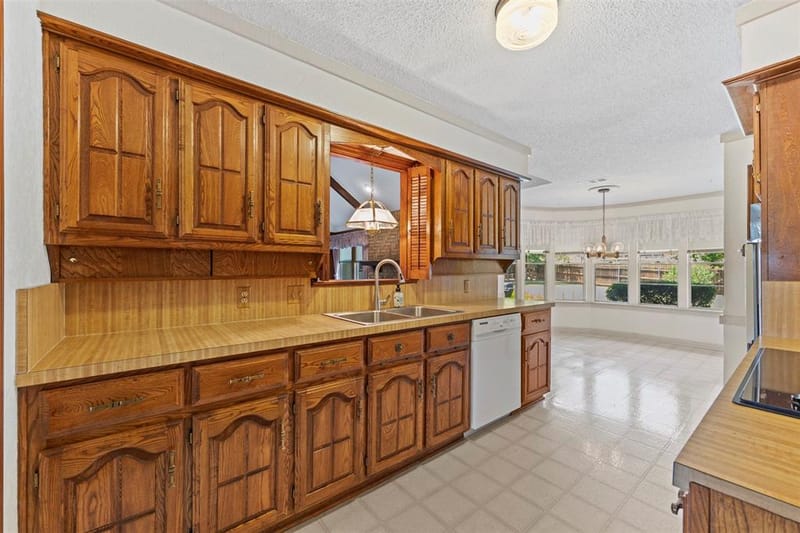 903 Green Rock Drive, Duncanville TX 75137 - Photo 12