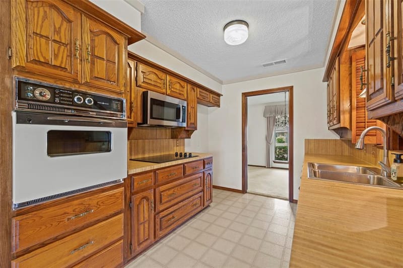 903 Green Rock Drive, Duncanville TX 75137 - Photo 11