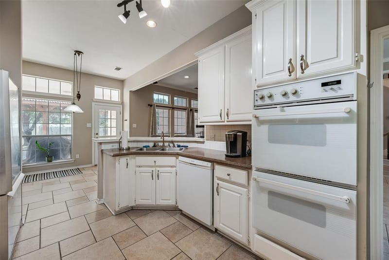 9018 Clearlake Drive, Rowlett TX 75088 - Photo 14