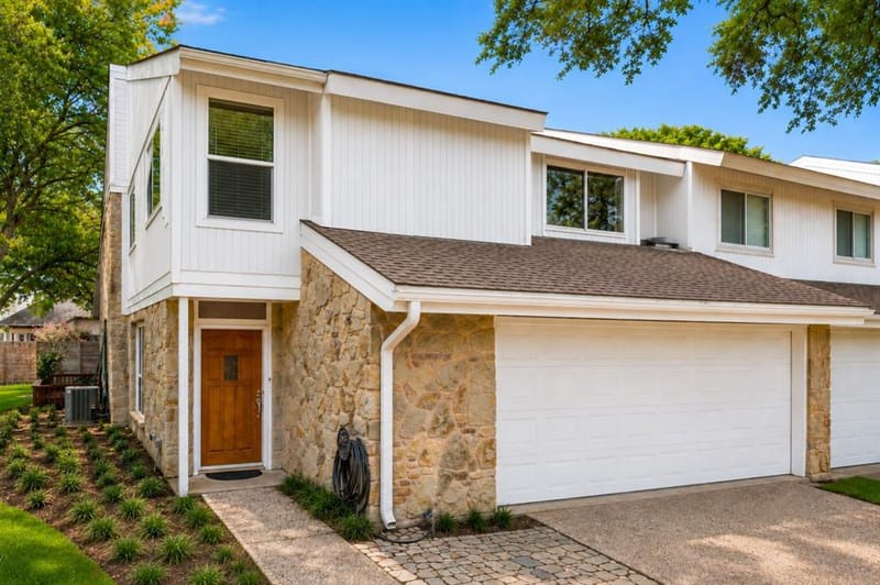 2920 Shady Lake Circle, Carrollton TX 75006 - Photo 2