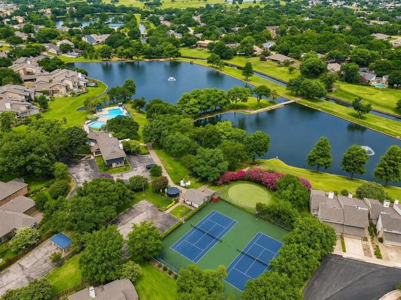 2920 Shady Lake Circle, Carrollton TX 75006 - Photo 7