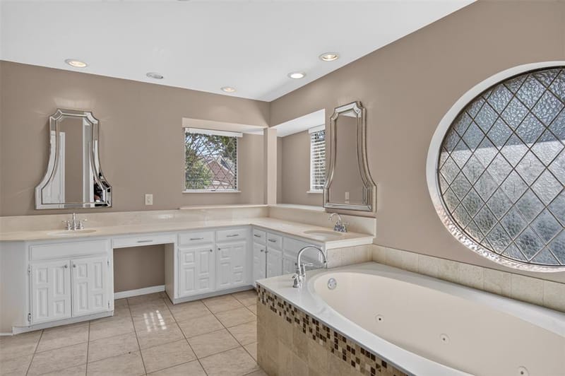 604 Gunnison Drive, Arlington TX 76006 - Photo 9