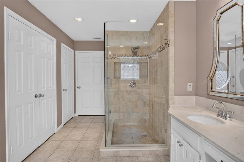 604 Gunnison Drive, Arlington TX 76006 - Photo 10