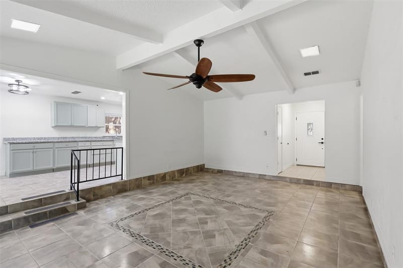2400 York Minster Court, Arlington TX 76006 - Photo 6