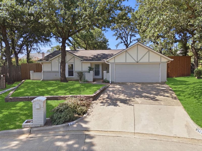2400 York Minster Court, Arlington TX 76006 - Photo 3