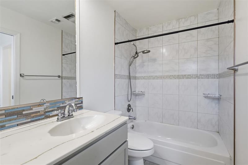 2400 York Minster Court, Arlington TX 76006 - Photo 18