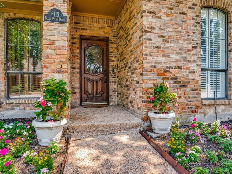 6115 Bluff Point Drive, Dallas TX 75248 - Photo 2