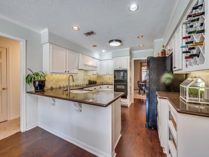 6115 Bluff Point Drive, Dallas TX 75248 - Photo 10