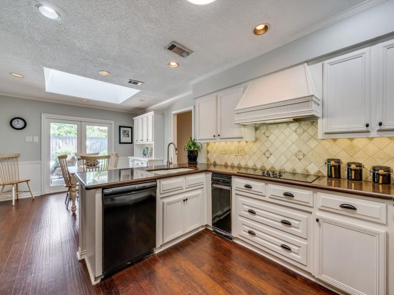 6115 Bluff Point Drive, Dallas TX 75248 - Photo 11