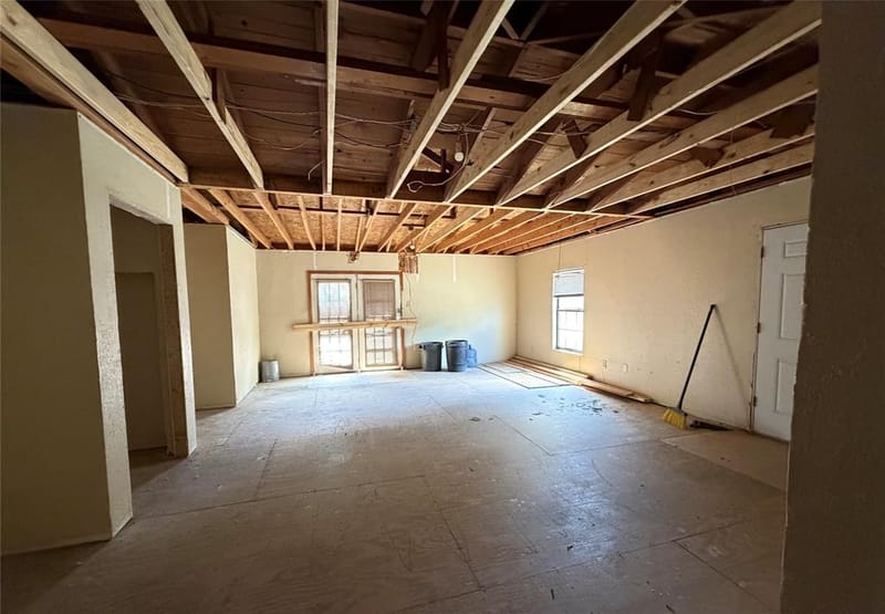 2501 S 27th Street, Waco TX 76706 - Photo 10
