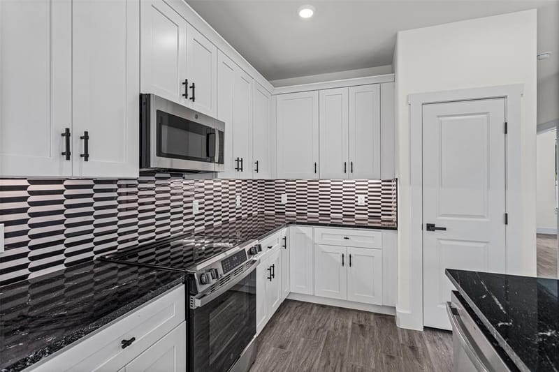 4711 Elizabeth Street, Granbury TX 76048 - Photo 4