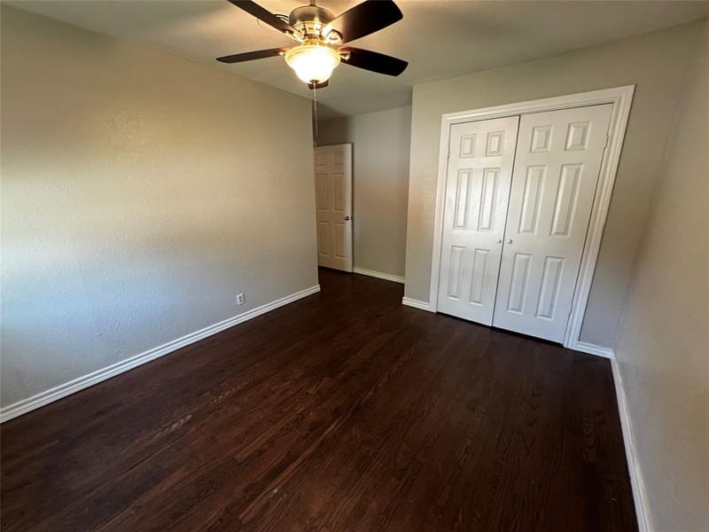 2009 Cloverdale Street, Arlington TX 76010 - Photo 12