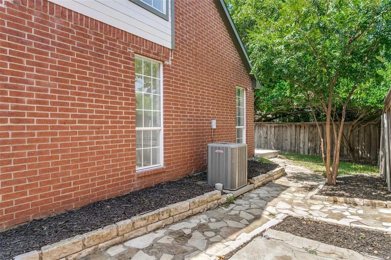 2116 Montclair Lane, Lewisville TX 75067 - Photo 40