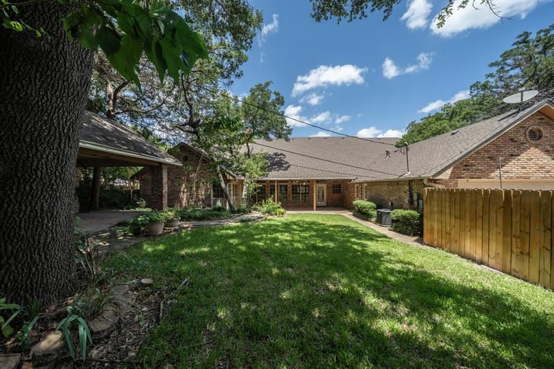 10000 Stony Point Drive, Woodway TX 76712 - Photo 6