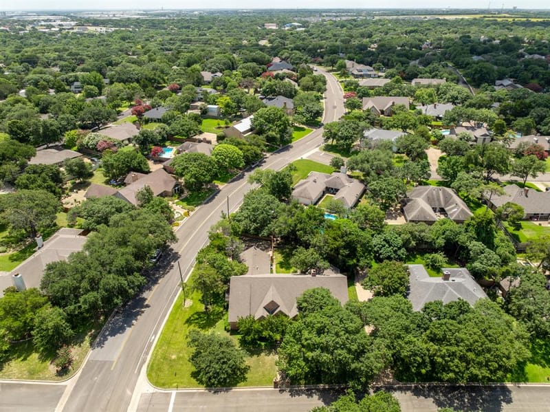 10000 Stony Point Drive, Woodway TX 76712 - Photo 5